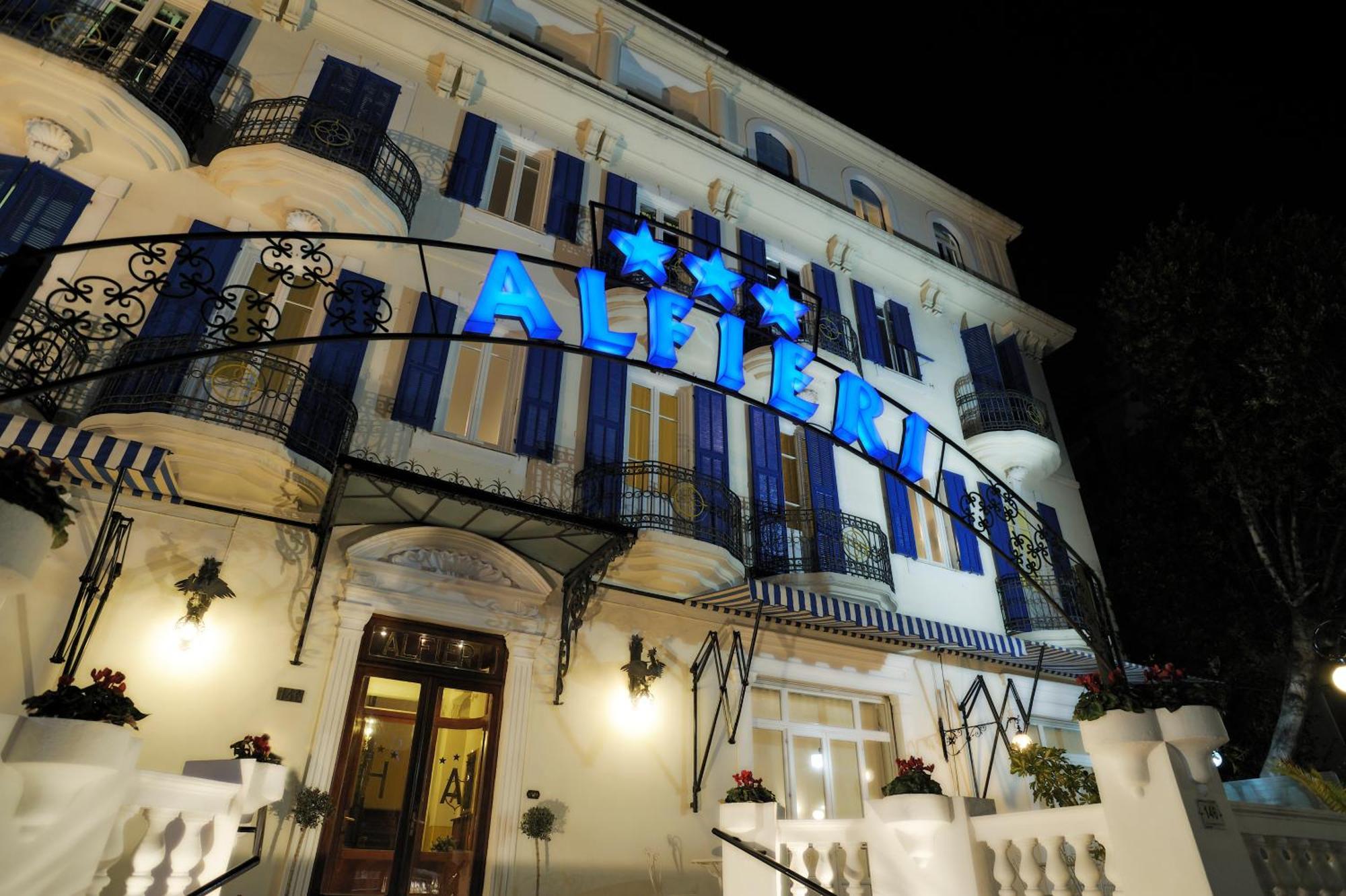 Hotel Alfieri Alassio Buitenkant foto
