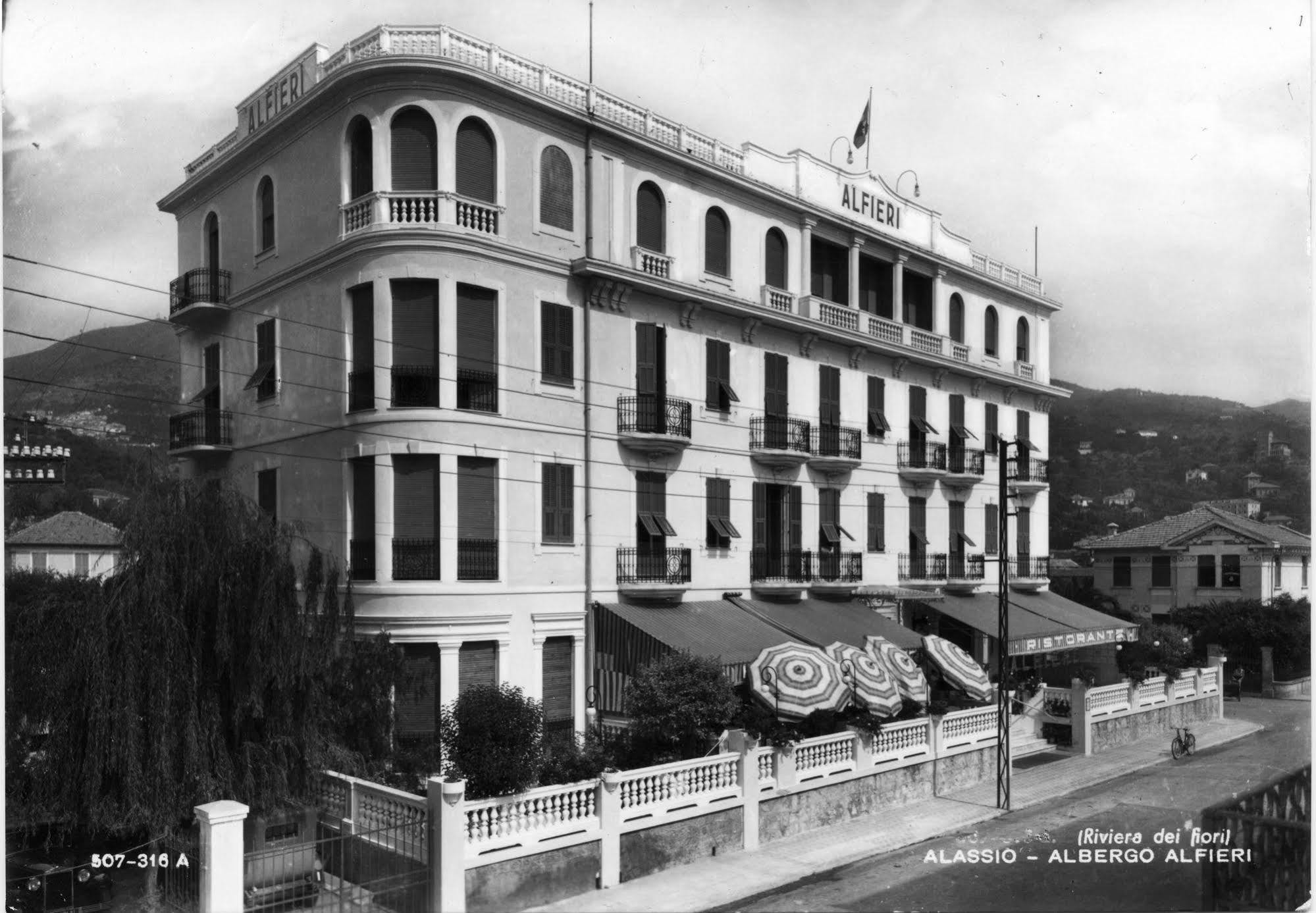 Hotel Alfieri Alassio Buitenkant foto
