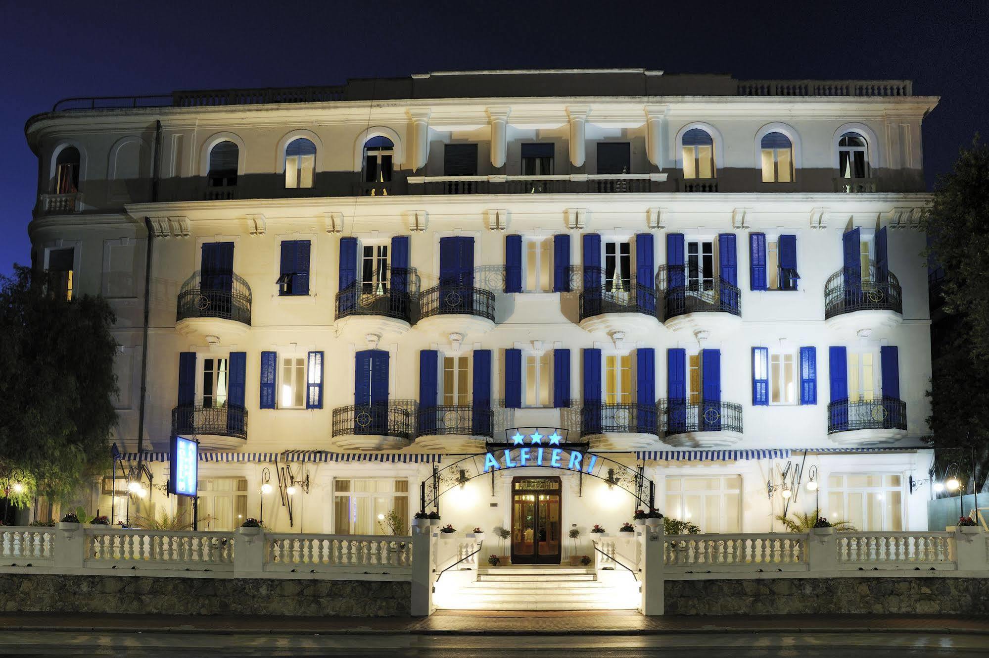 Hotel Alfieri Alassio Buitenkant foto
